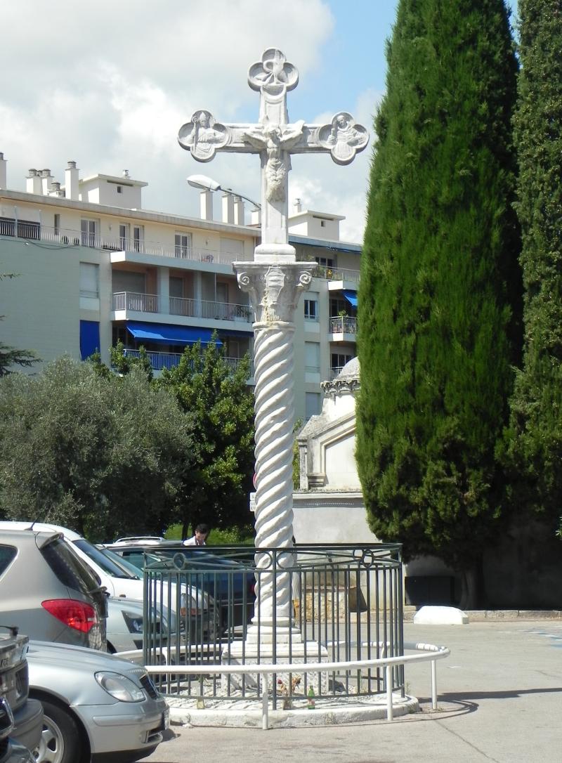 Croix en marbre