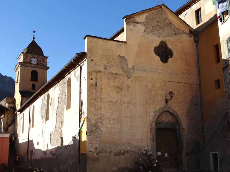 Eglise Saint-Sauveur et chapelle des Pénitents blancs ou de Saint-Jacques