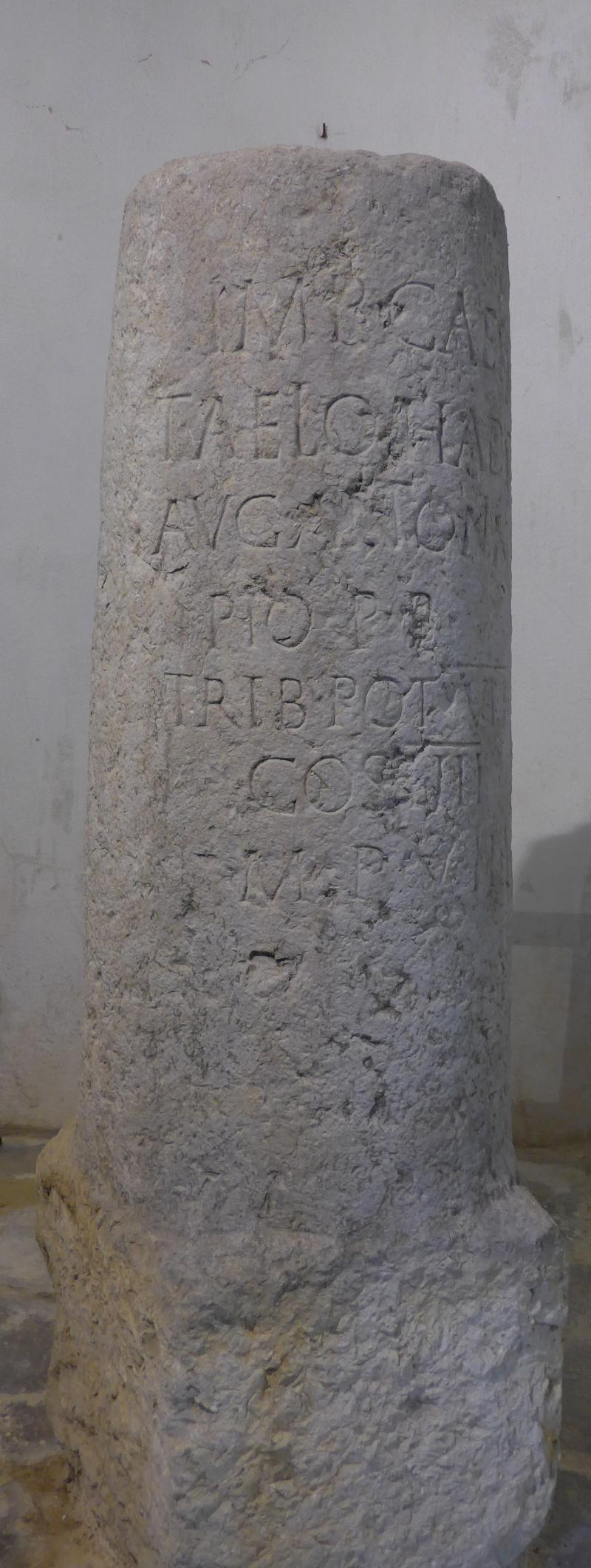 Borne milliaire gallo-romaine