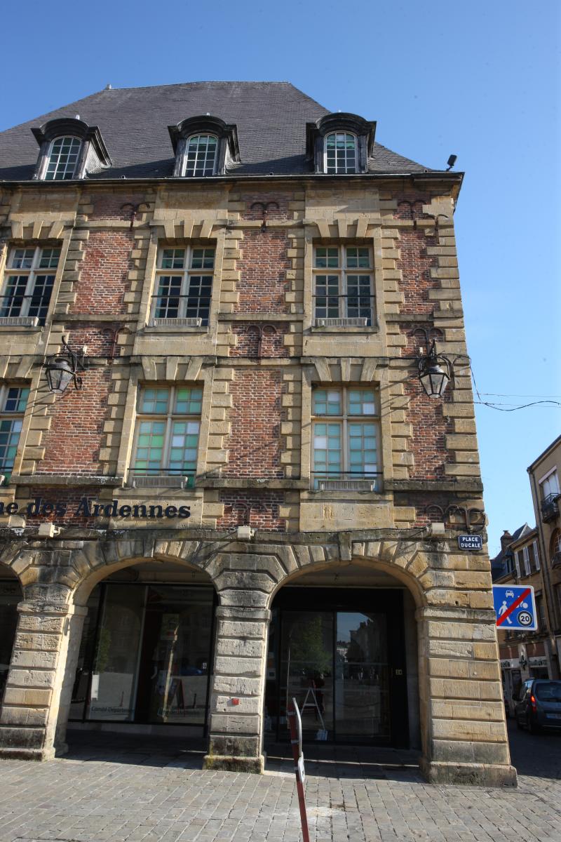 Immeuble, Charleville-Mézières