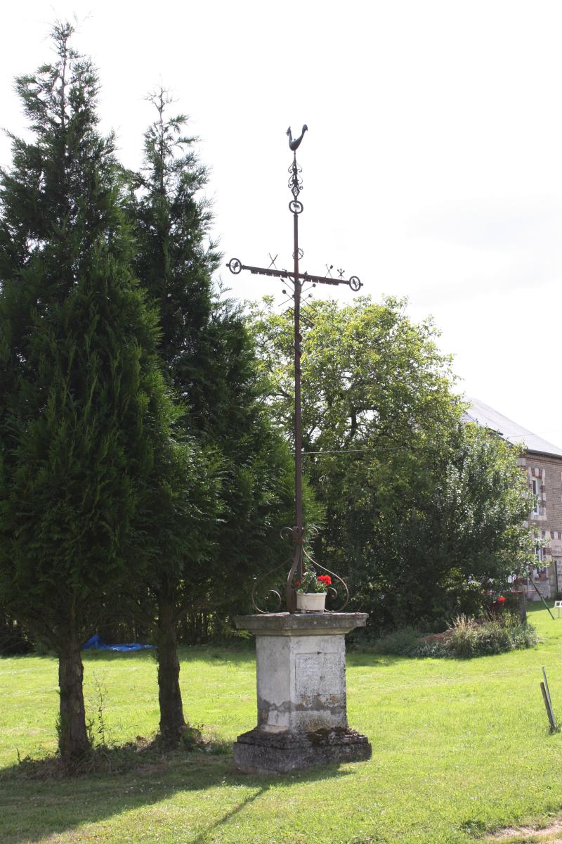 Croix de chemin dite de la Carmoterie