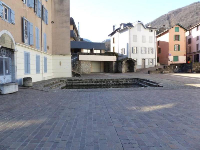 Bassin des Ladres devant l'hôpital Saint-Louis