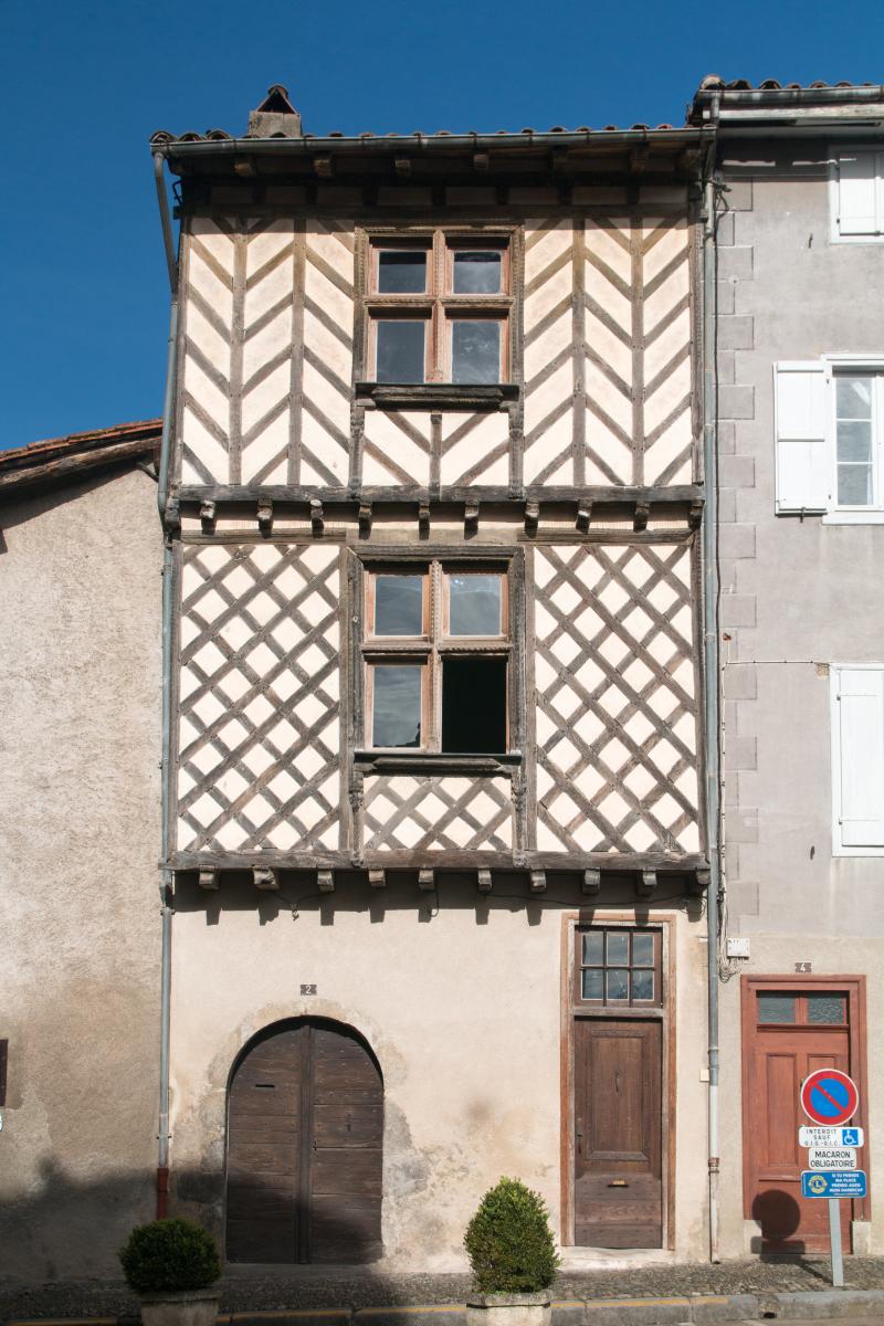 Maison à pans de bois du 16e siècle, dite maison Loubières