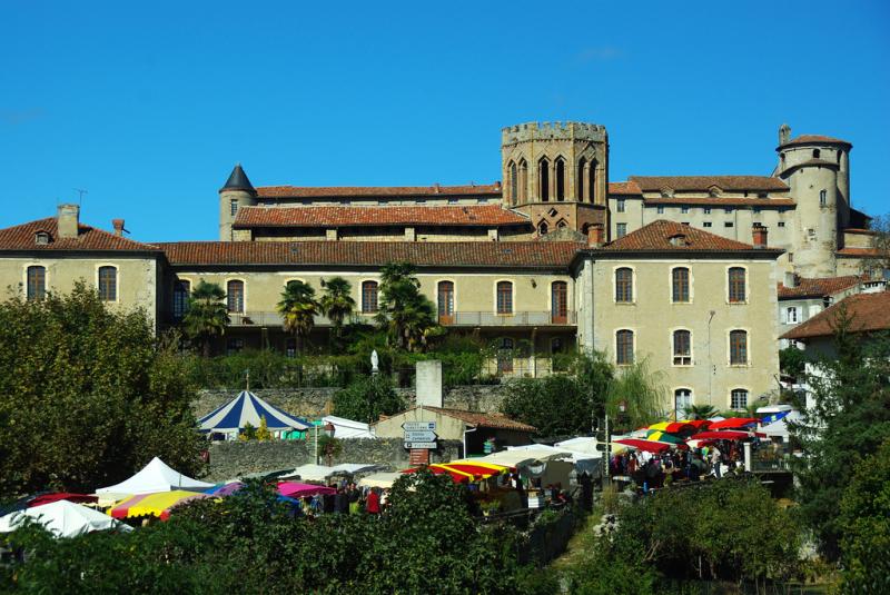 Ancien Hôtel Dieu, actuellement résidence Hector d'Ossun