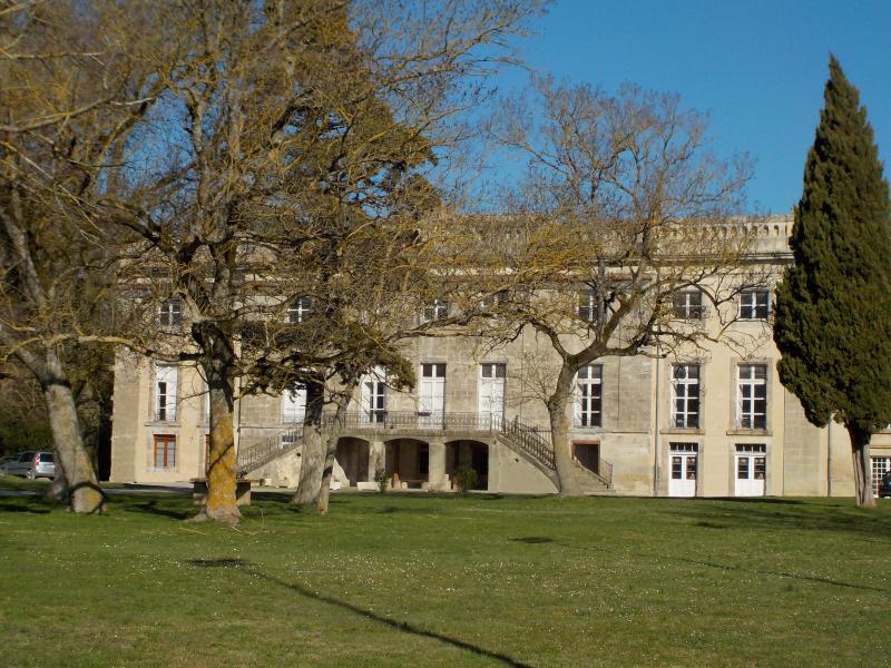 Ancien palais épiscopal ou ancien château , puis foyer pour enfants à caractère social