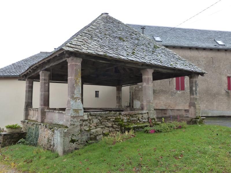 Halle-oratoire du hameau de Naves
