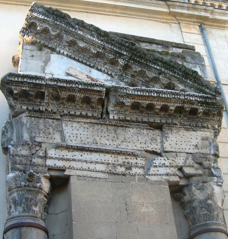 Colonnes dites de Saint-Lucien