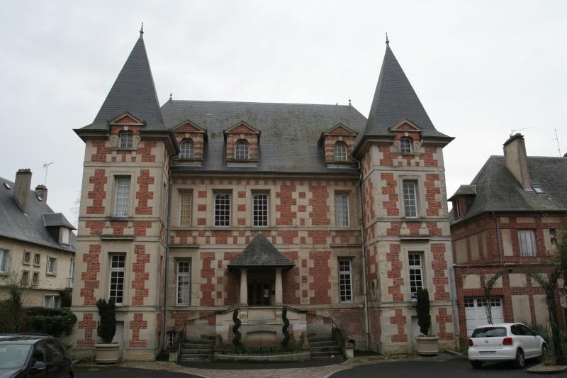 Ancien hôtel de Montpensier, Pont-L'évêque