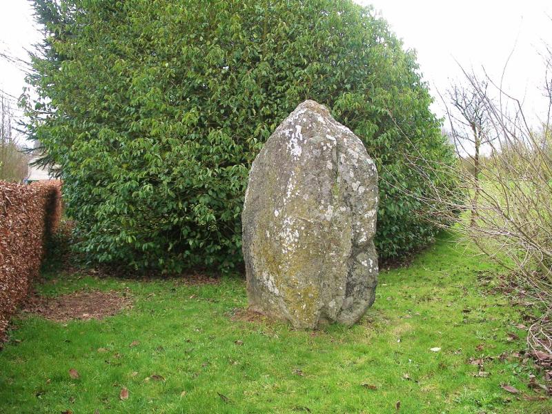 Menhir dit La Pierre du Pot