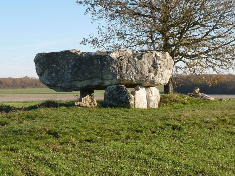 Deux dolmens dits La Grosse Pérotte et La Petite Pérotte