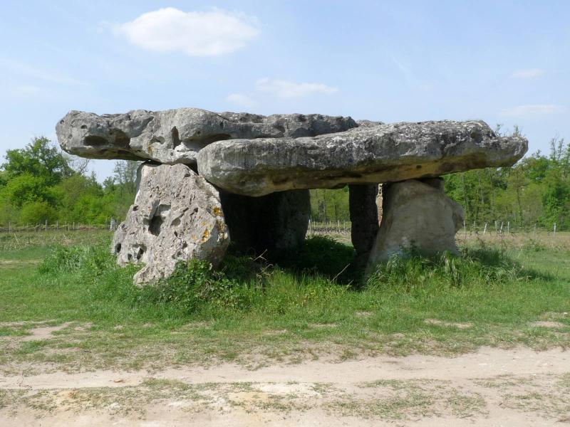 Dolmen dit de Garde Epée, Saint-Brice