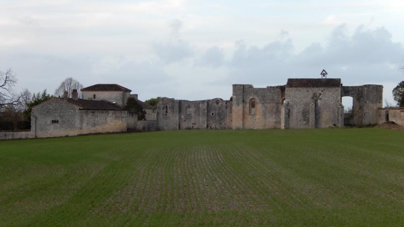 Prieuré Notre-Dame-d'Oulmes