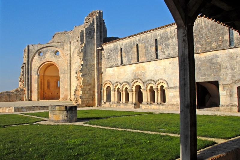 Ruines de l'ancienne abbaye