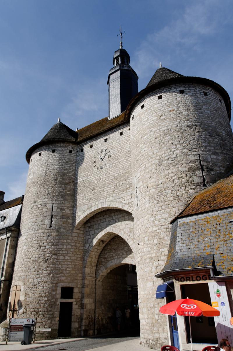 Porte de Ville dite Porte de l'Horloge