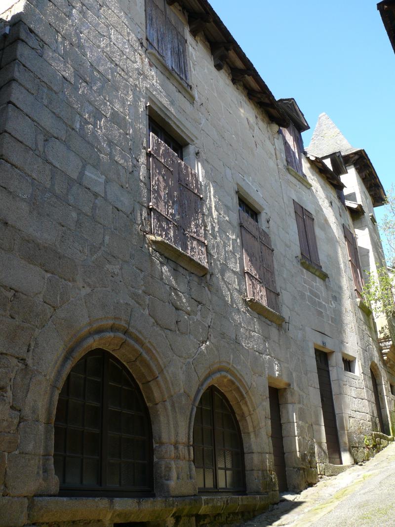 Maison avec bretêche