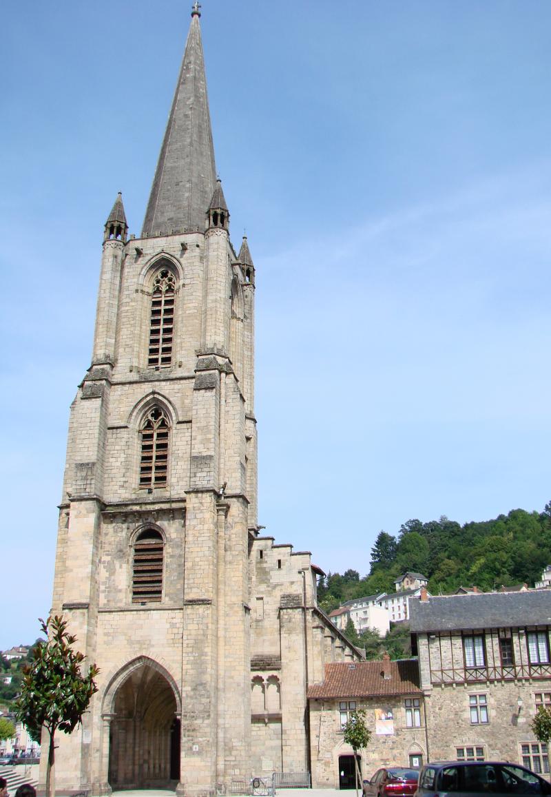 Cathédrale Saint-Martin, actuellement Notre-Dame et cloître, actuellement Musée municipal
