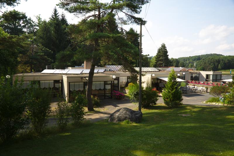 Centre communautaire du village de vacances du Gril, dit aussi " domaine du Lac "