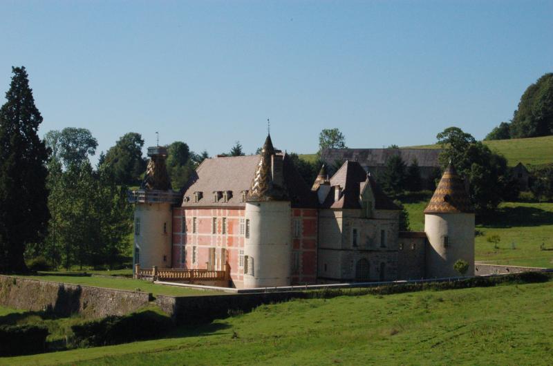 Château, Ménessaire