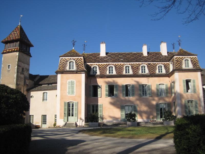 Château, Monthelie