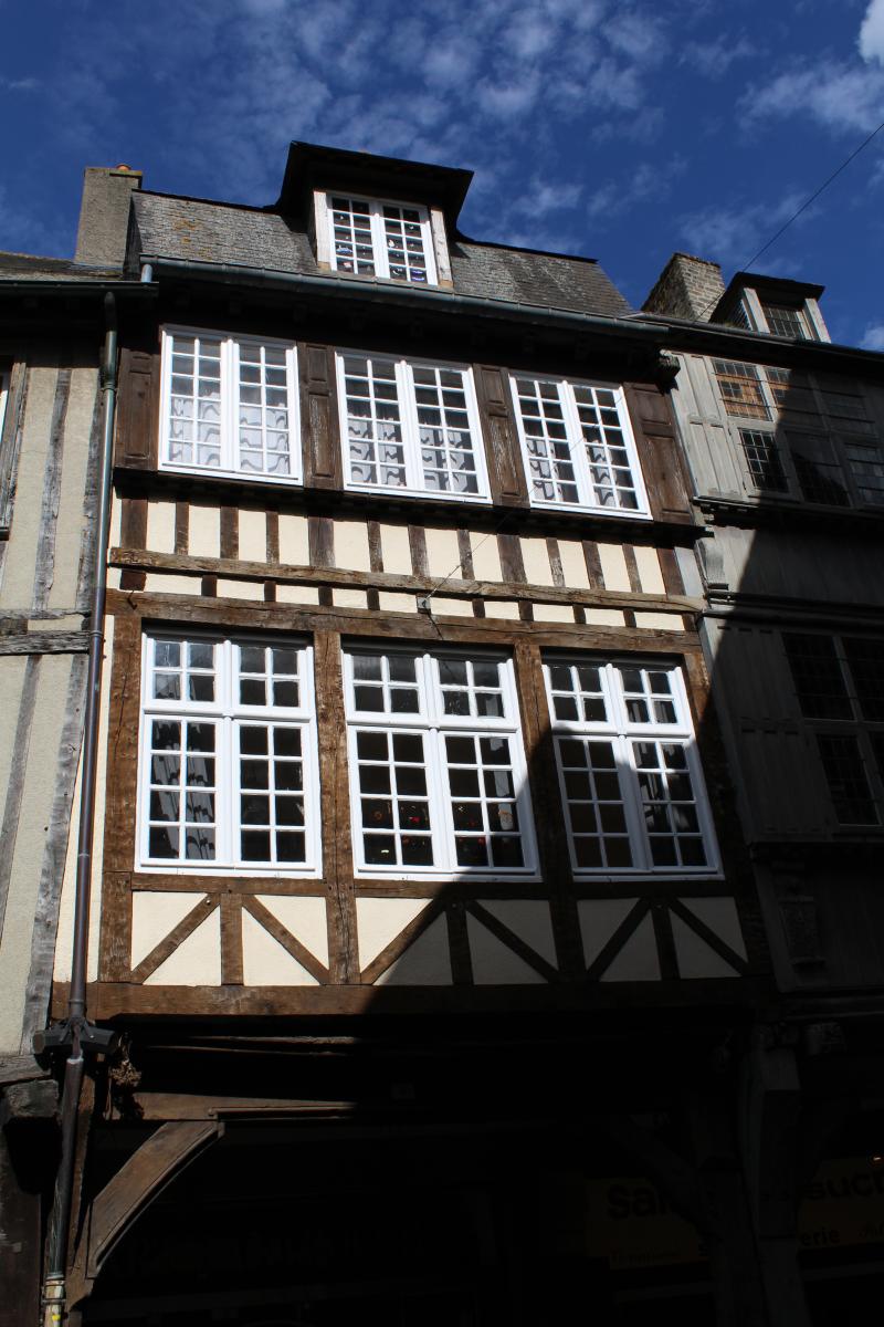 Maison, Dinan
