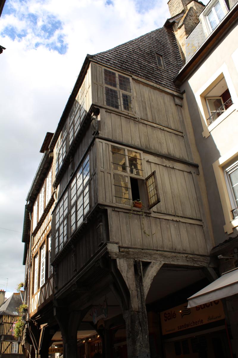 Maison, Dinan