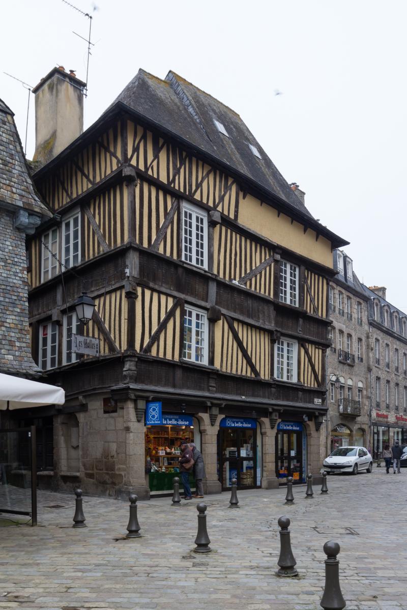 Maison, Dinan