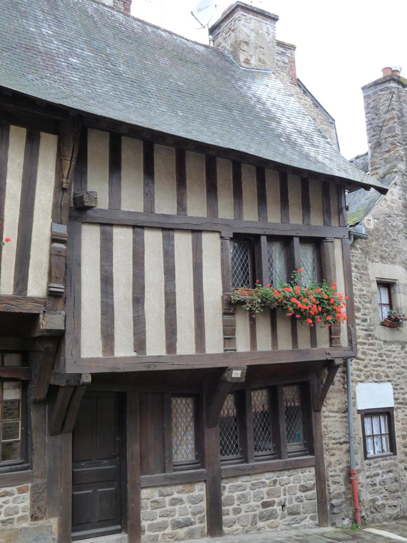 Maison, Dinan