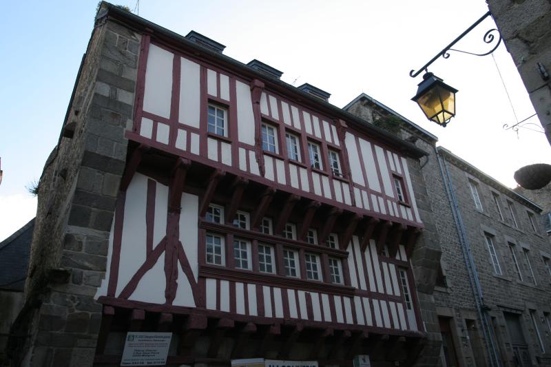 Maison, Dinan