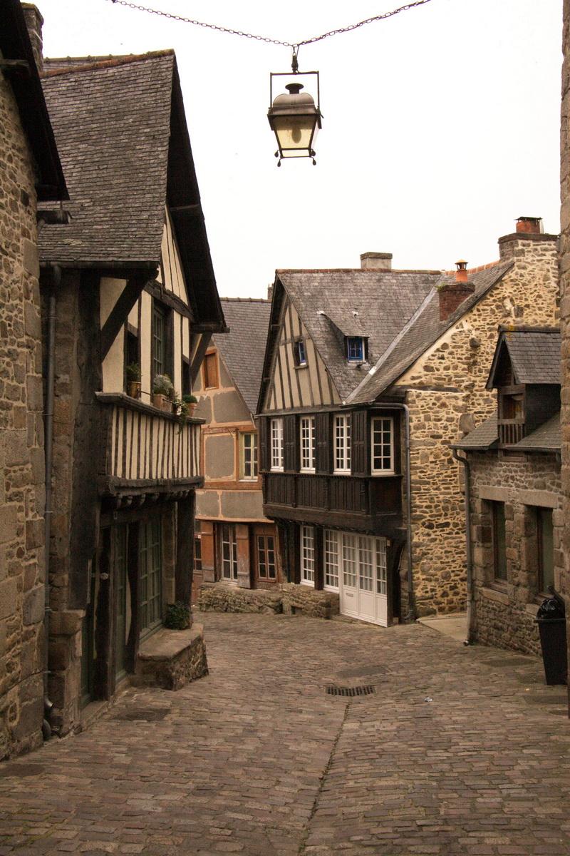 Deux maisons, Dinan