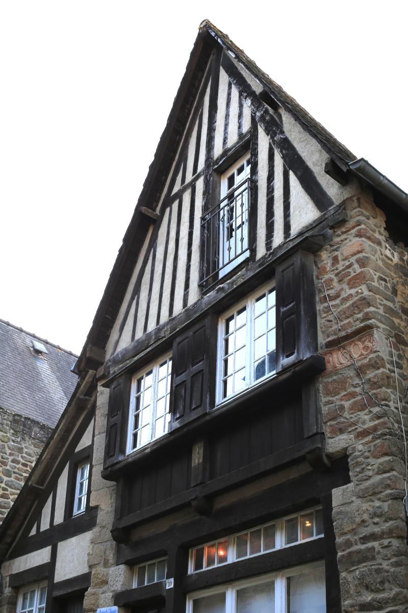 Maison, Dinan