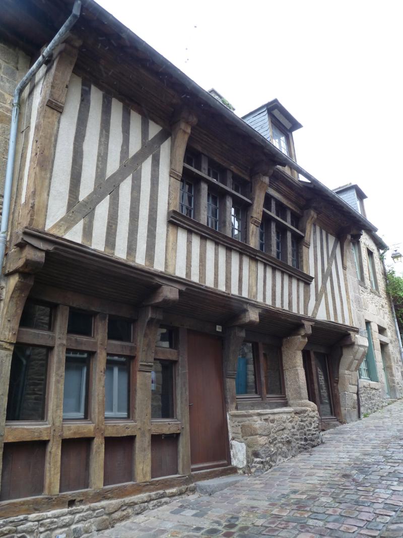 Maison, Dinan