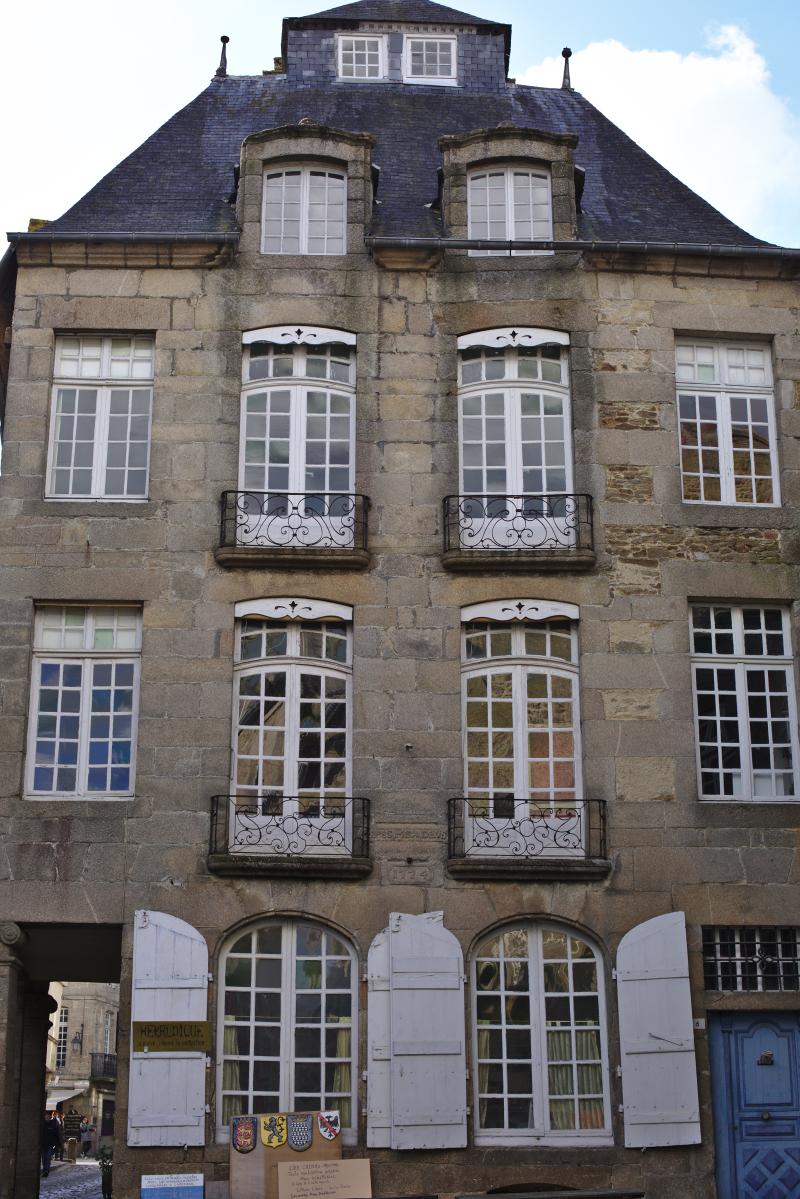 Maison, Dinan