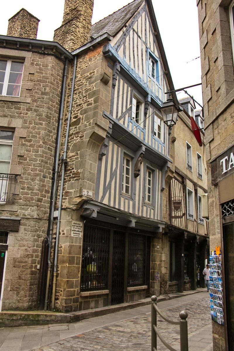 Maison dite du Saint-Mitré, Dinan