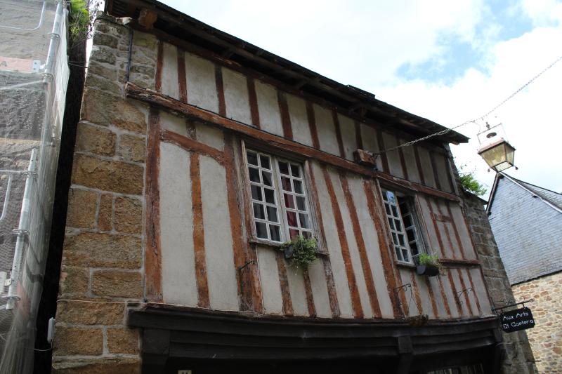 Maison, Dinan