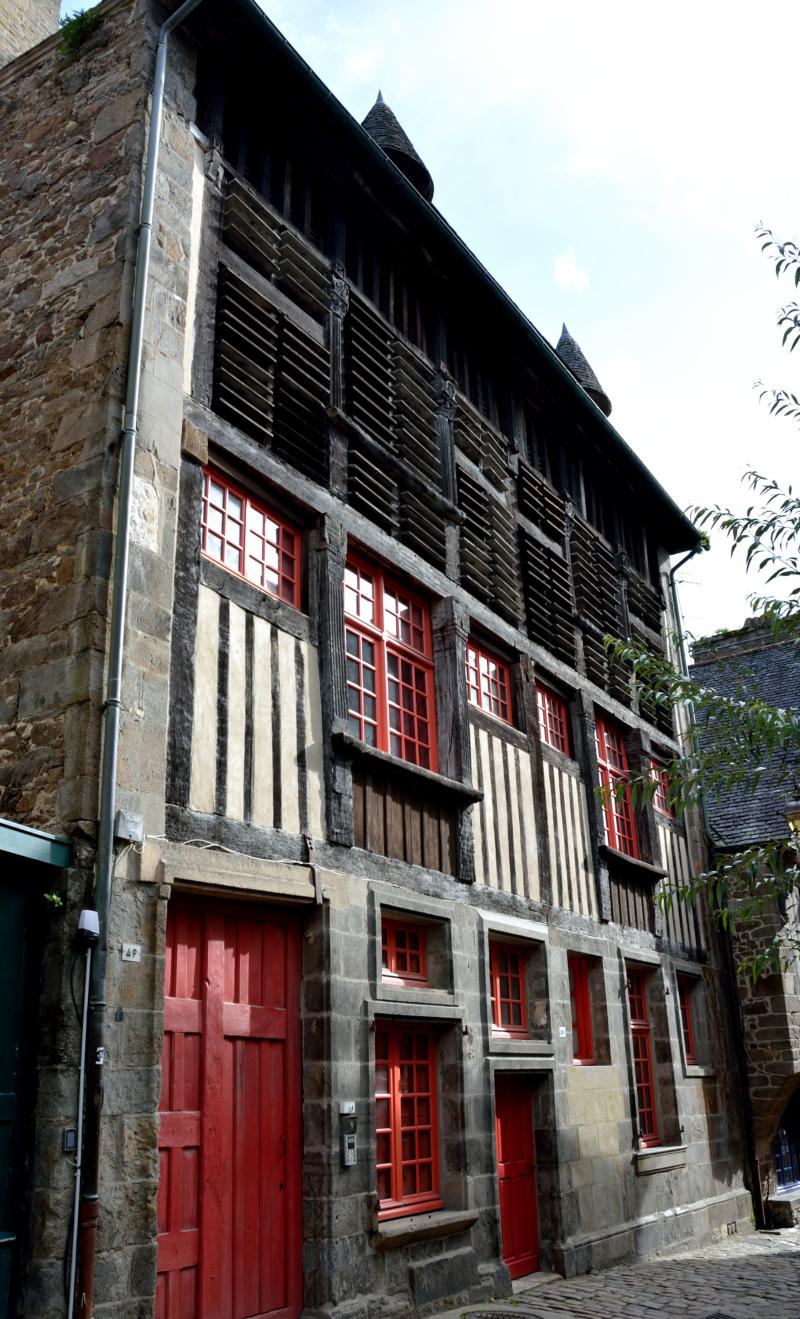 Maison, Dinan