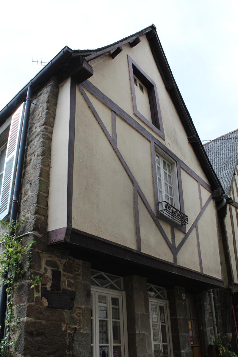 Maison, Dinan