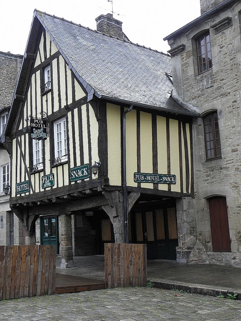 Immeuble, Dinan