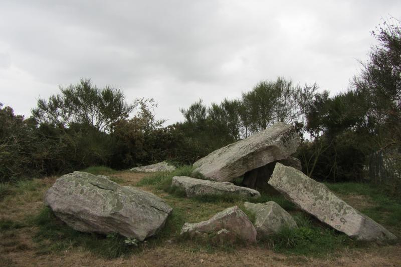 Dolmen avec cairn, Erquy