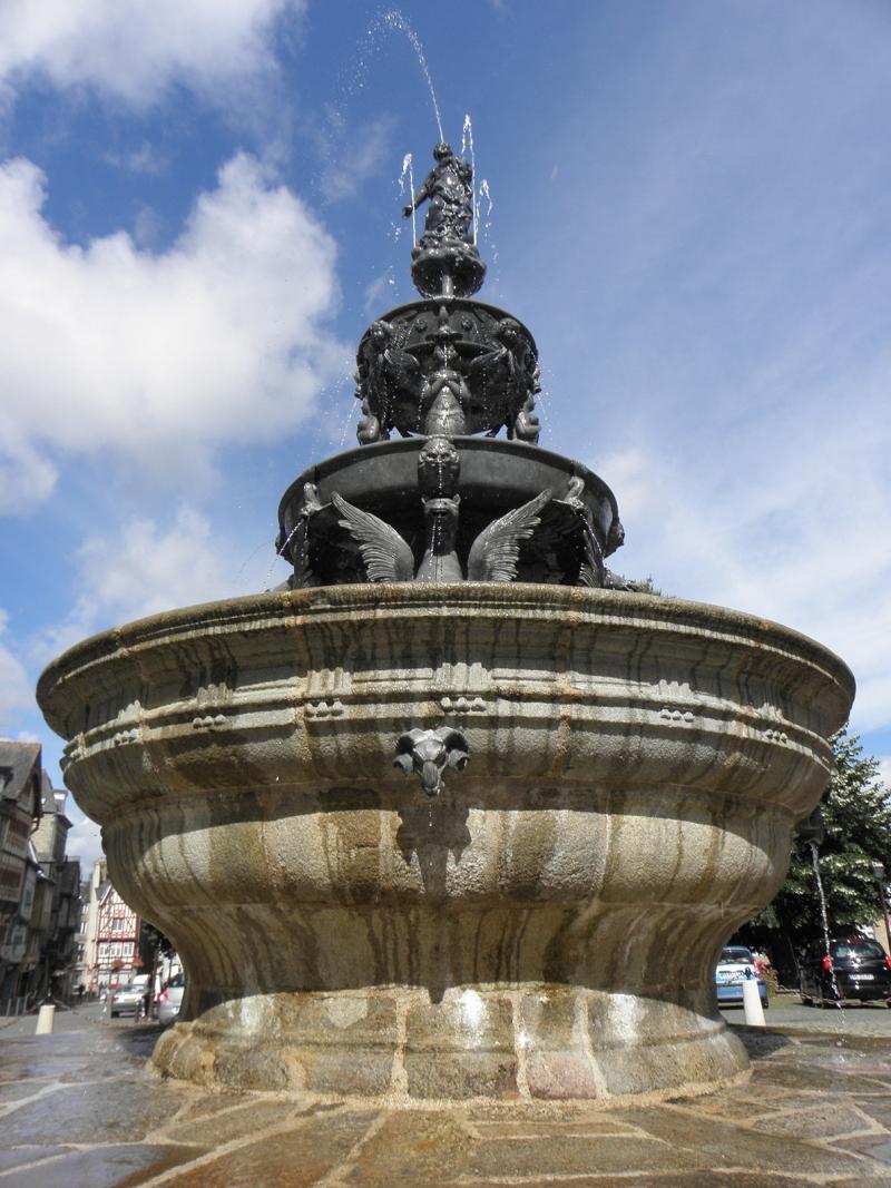 Fontaine dite la Pompe, ou fontaine la Plomée, Guingamp
