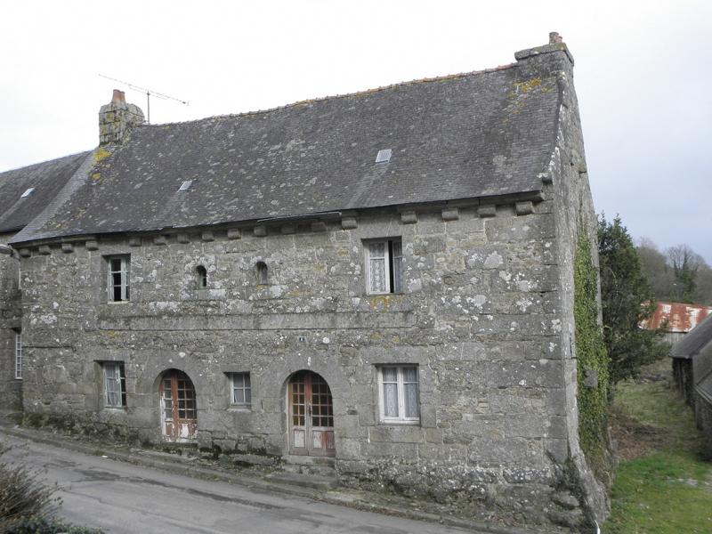 Maison située 6 rue de l'Eglise, Kergrist-Moëlou