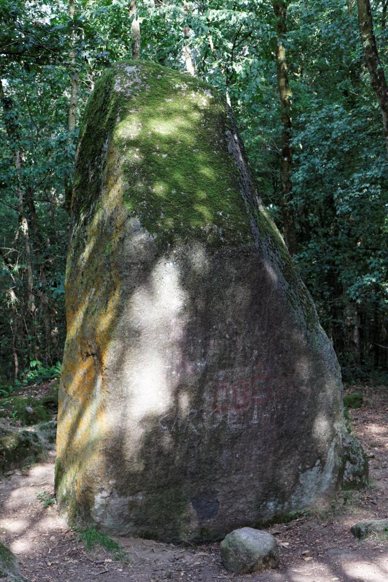 Menhir de Guihallon, Lamballe-Armor