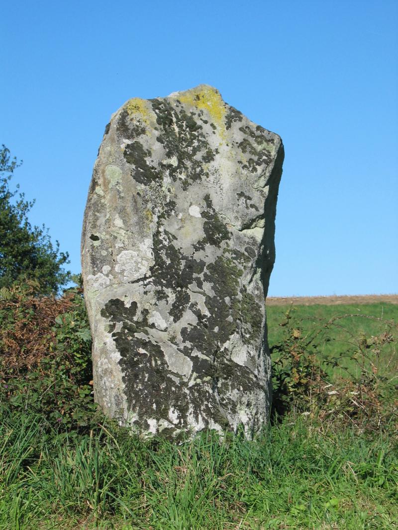 Menhir de la Rebeyrolle, Saint-Priest-la-Feuille