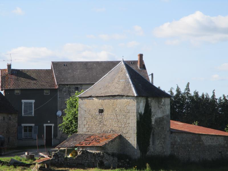 Pigeonnier-chapelle de La Chaze, Sermur