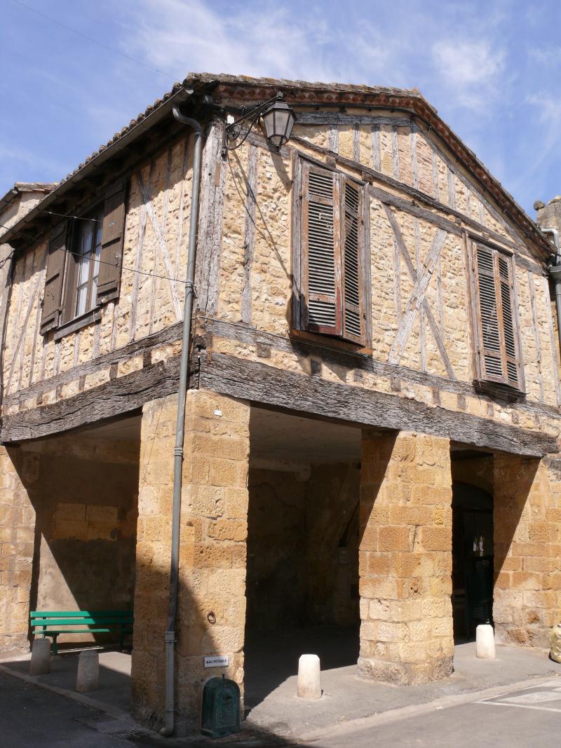 Maison à cornière, Beaumontois en Périgord