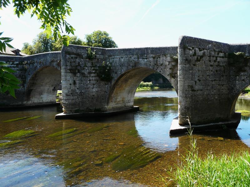 Pont sur la Dronne, Bourdeilles