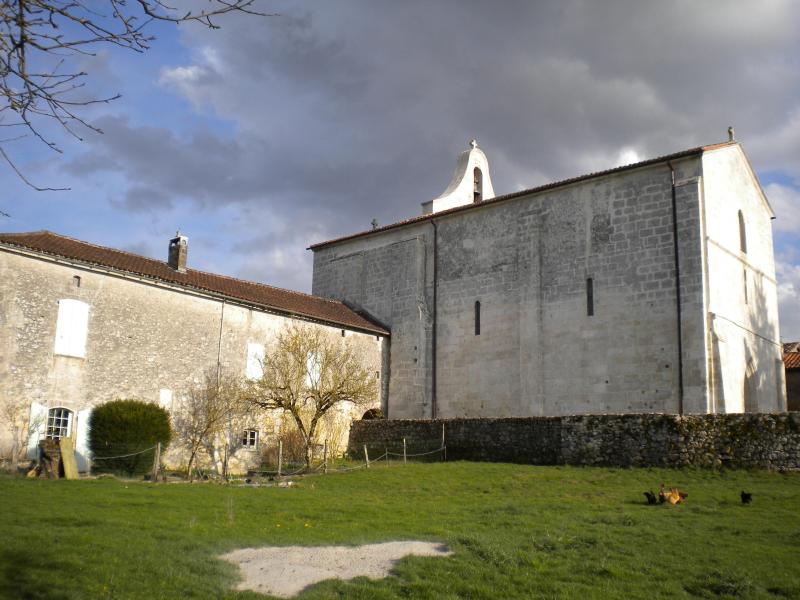 Eglise Sainte-Marie, Bourg-des-Maisons