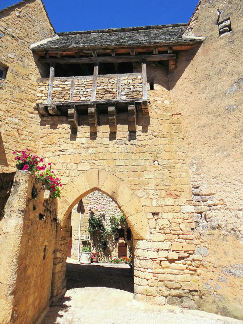Ancienne porte fortifiée, Saint-Pompon