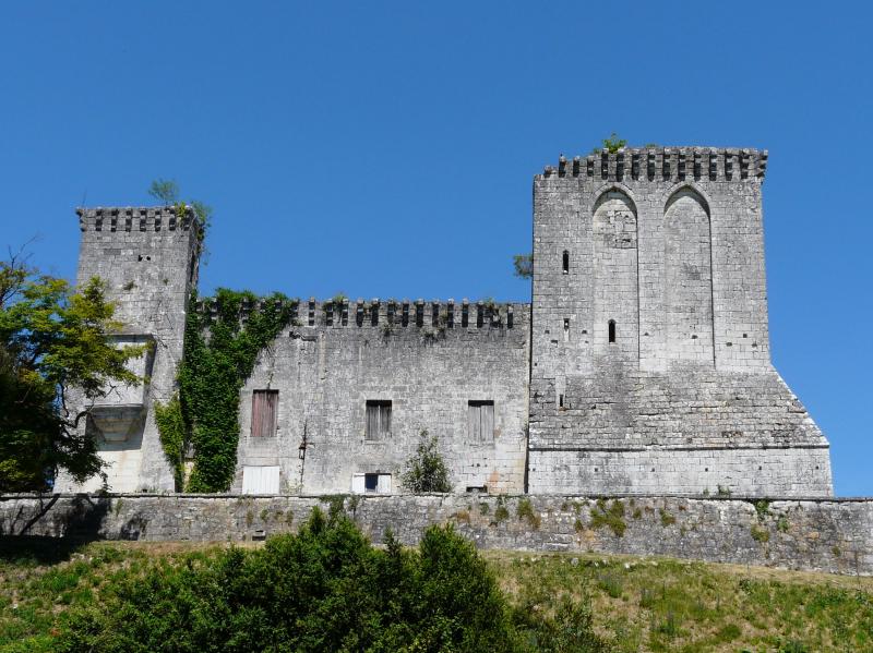 Ruines du donjon, La Tour-Blanche-Cercles