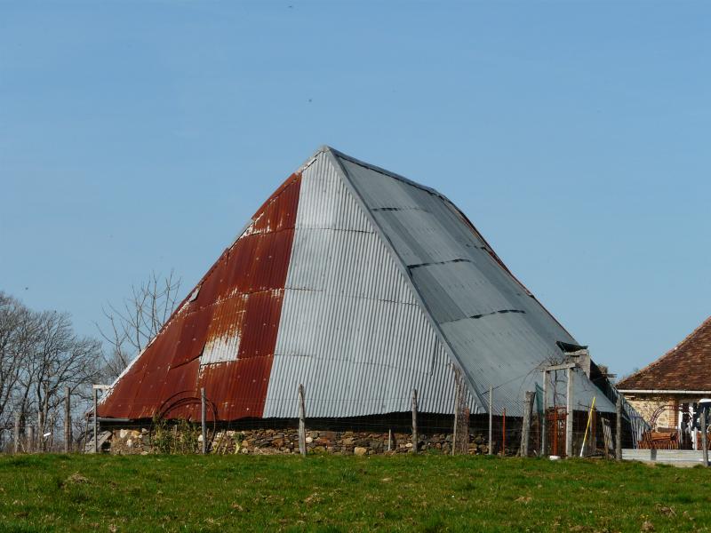 Grange ovale du Peyrat