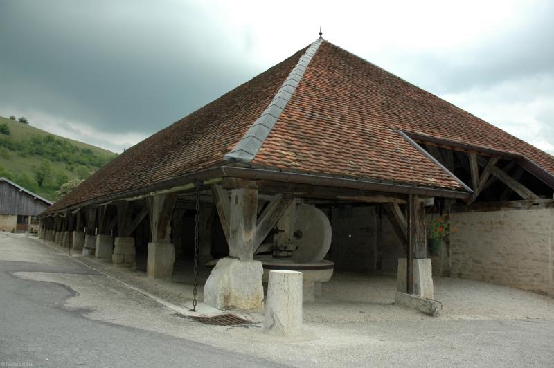 Halles et son moulin à huile, Belvoir